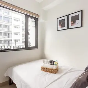 Apartment Shore 2 With Balcony, Manila